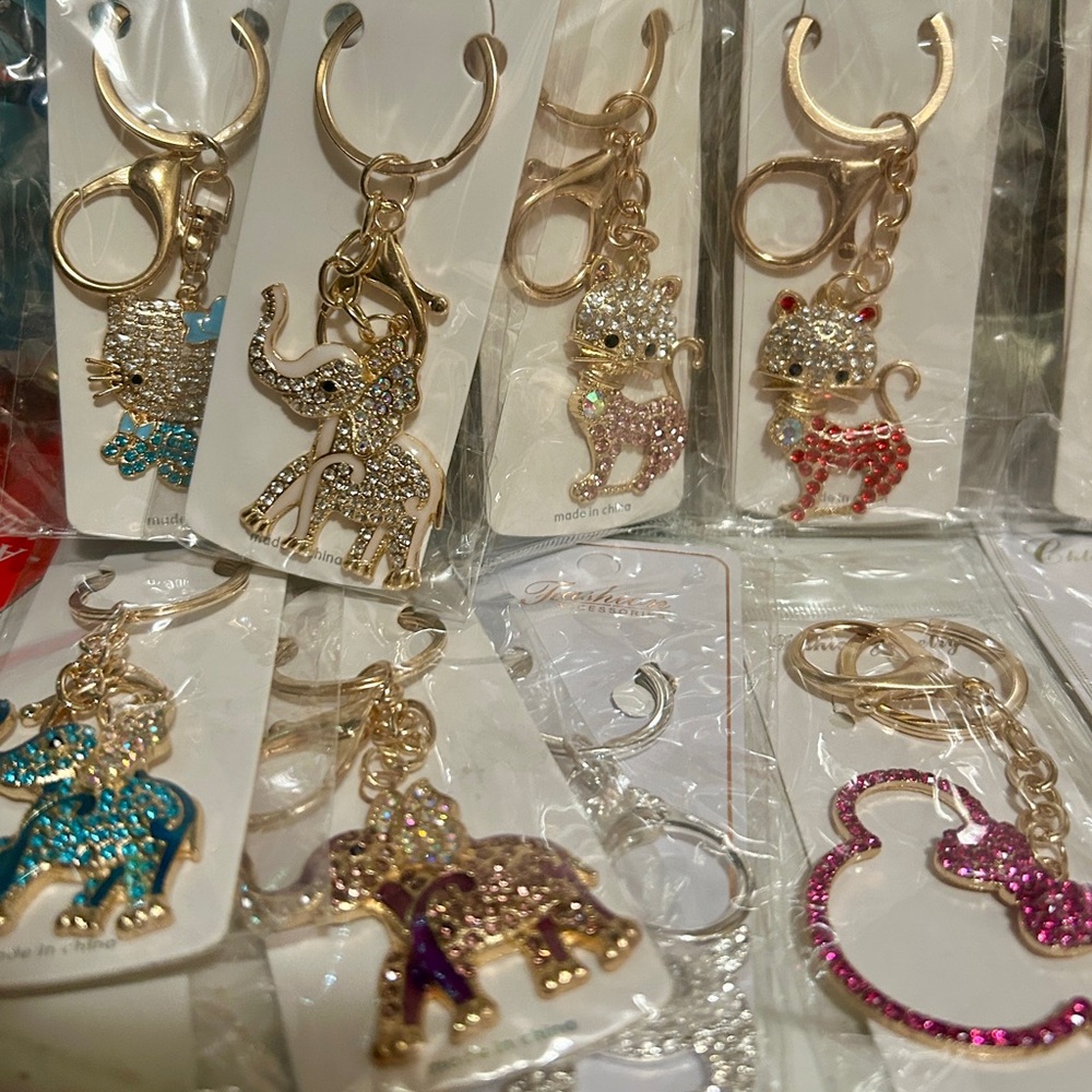 25 for $25 KeyChain Purse Charms CATS DOGS HAMSA HEARTS GUITARS CROSS - more NEW - Picture 9 of 14